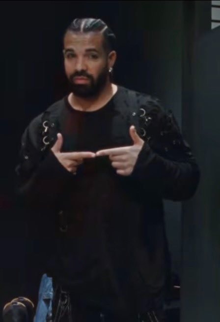 Drake Pinkkychu goth style (photo 2 of 2)