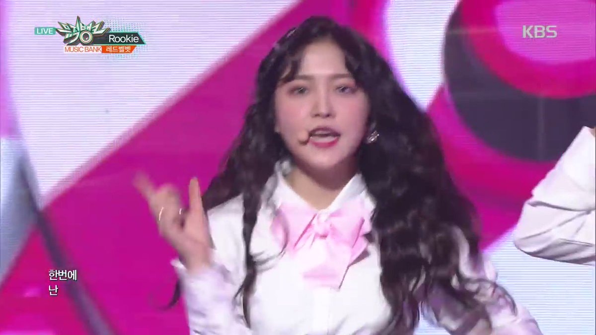 Seulgi Red Velvet 2017 MUSIC BANK live