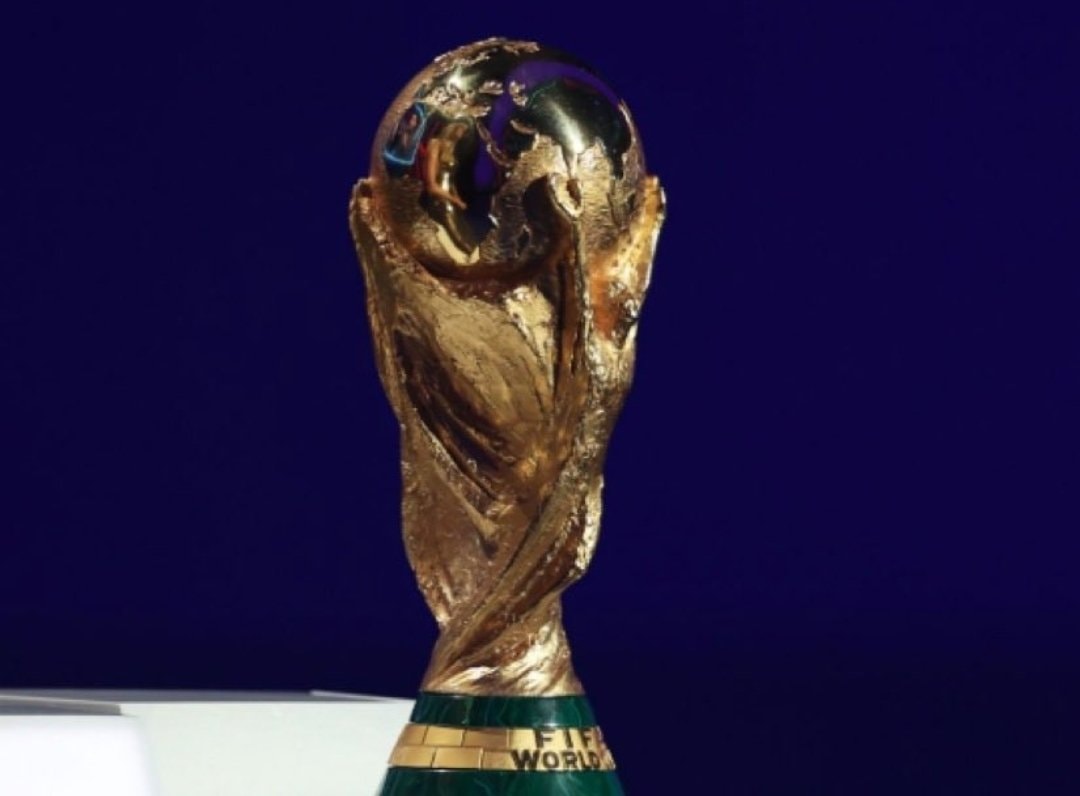 Ellie Goulding World Cup performance (photo 2 of 2)