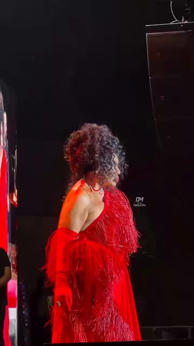 Bülent Ersoy live performance