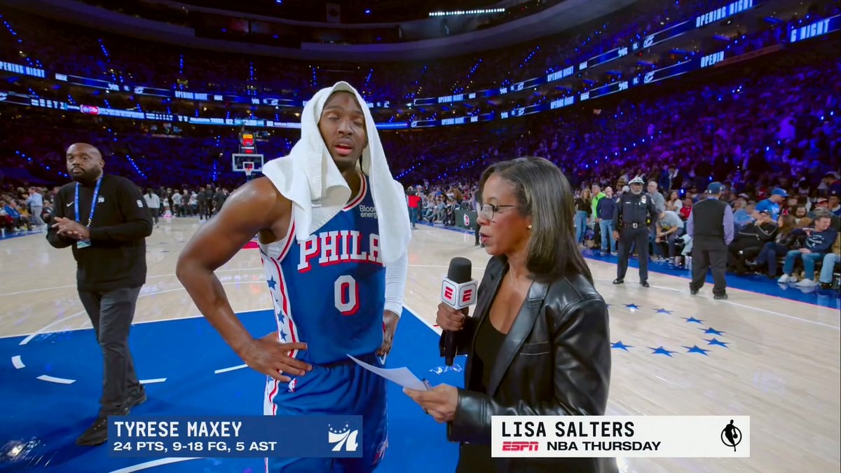Tyrese Maxey before the 4th quarter
