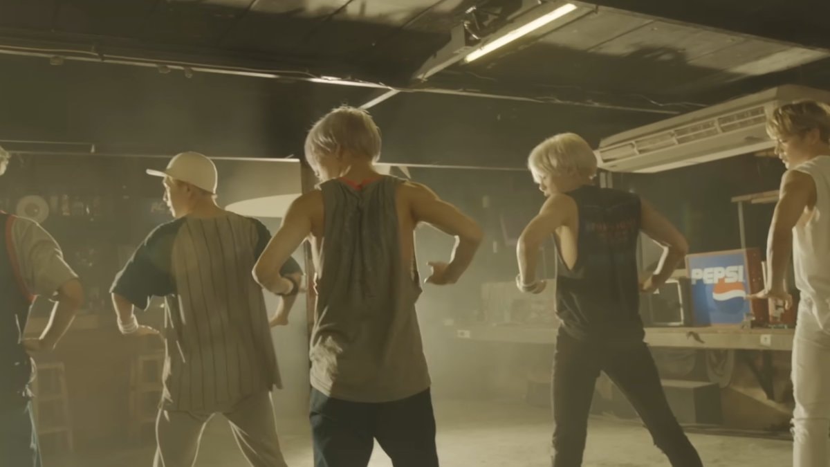 SHINee View anniversary (photo 4 of 4)
