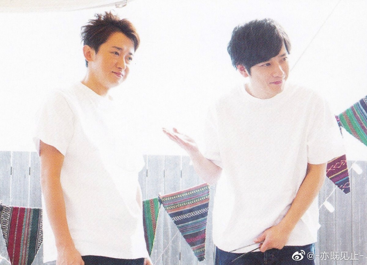 Arashi members in white t-shirts 💙💛 (photo 2 of 2)