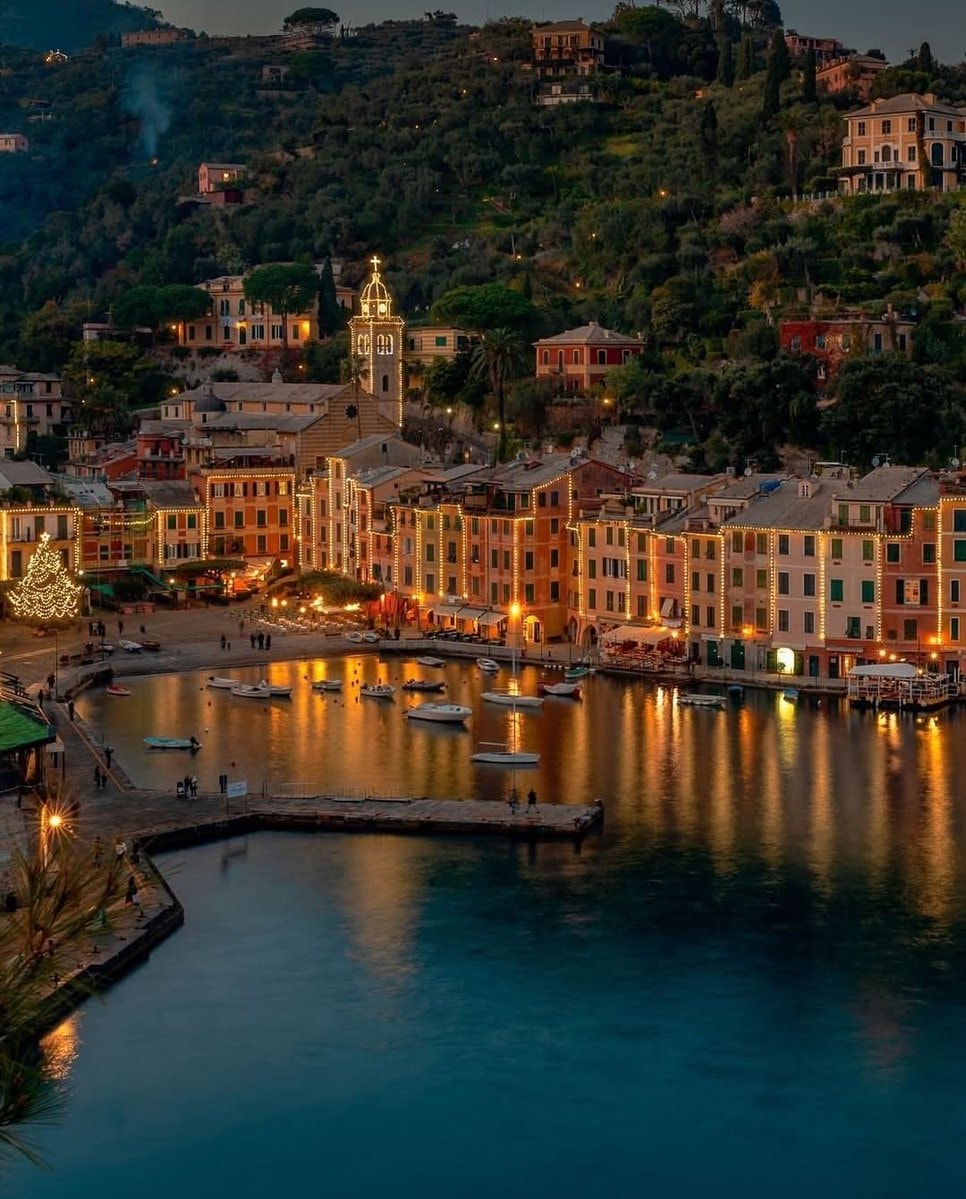 Positano Italy ADVENTURE yacht night (photo 2 of 4)