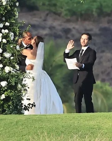 Tobey Maguire officiates ex-wife wedding