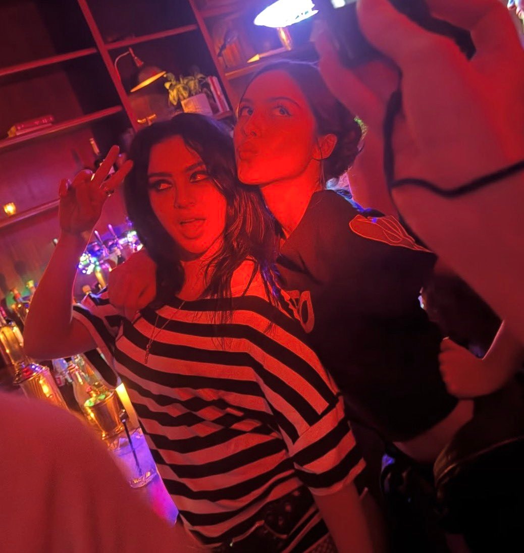 Charli xcx Olivia Rodrigo birthday photo Charli xcx Olivia Rodrigo birthday photo
