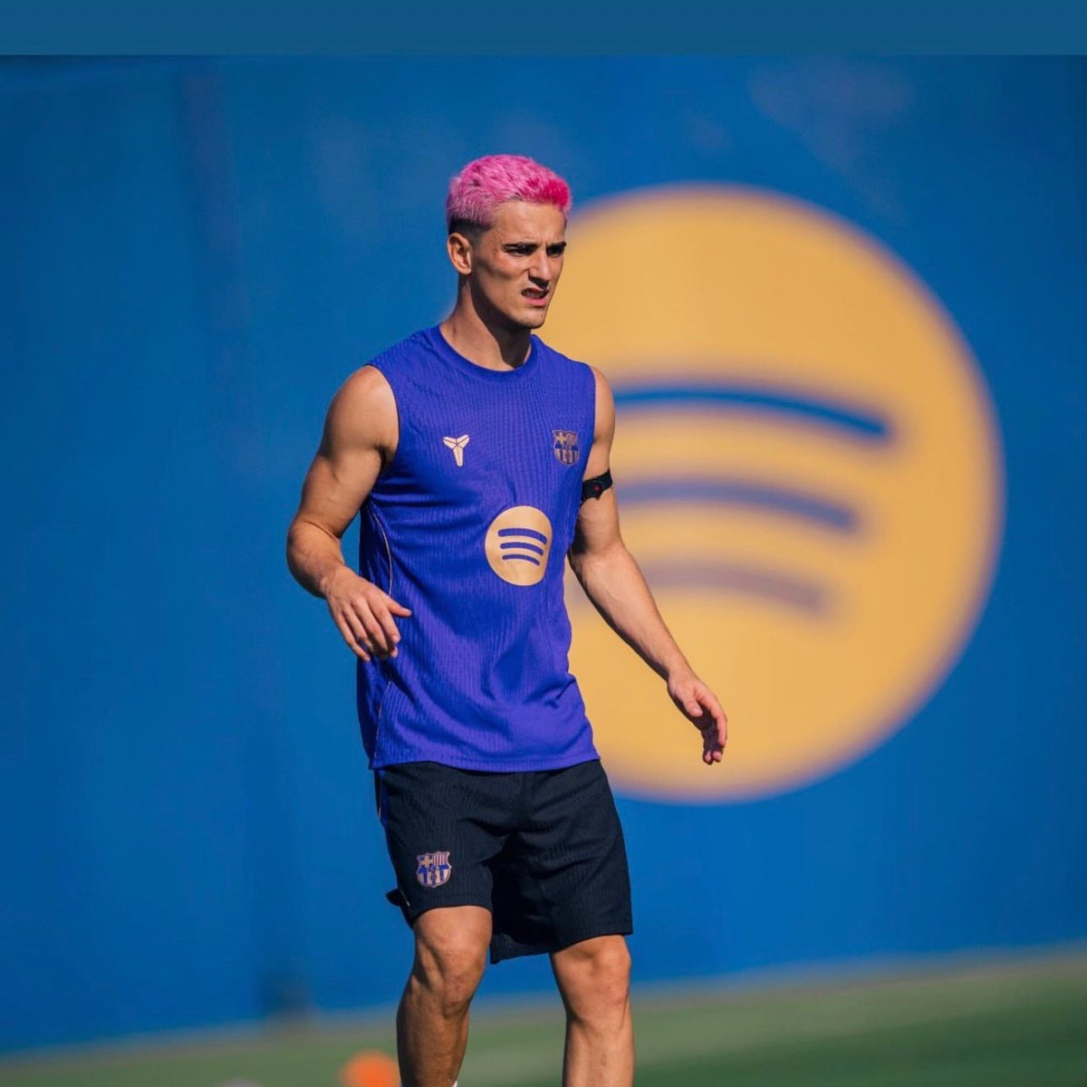 Pedri and Gavi training FC Barcelona (photo 2 of 2)