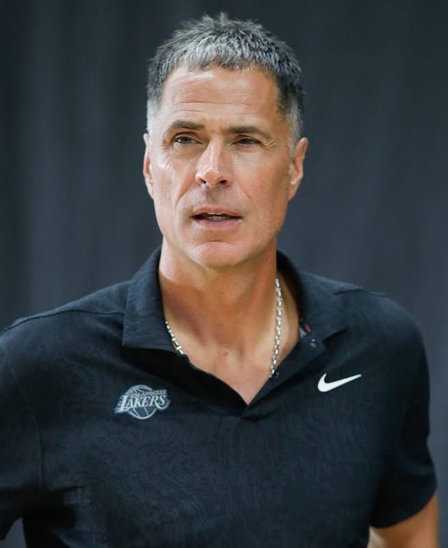 Lakers offseason moves (photo 1 of 2)
