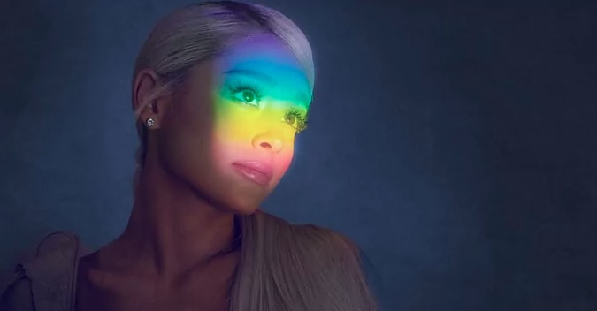 Ariana Grande Sweetener (photo 2 of 4)