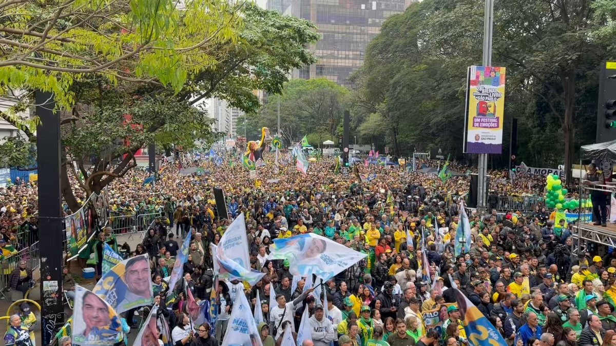 Flávio Bolsonaro São Paulo rally