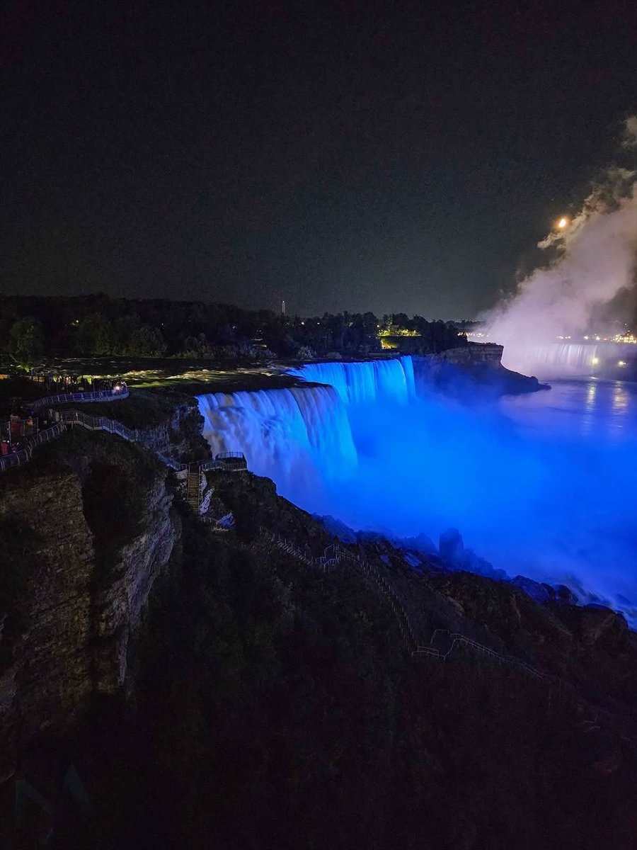 Niagara Falls night view