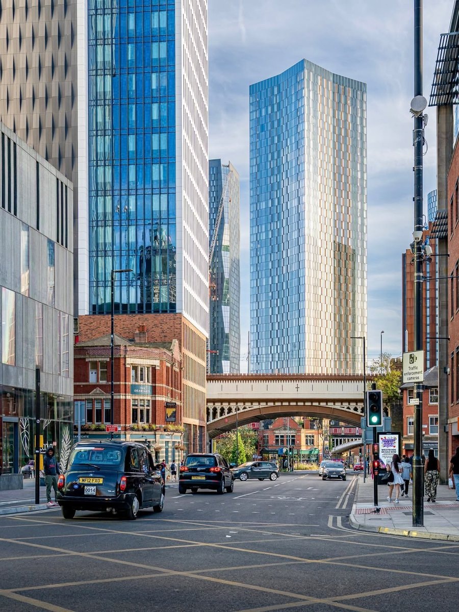 Manchester United UK street scene (photo 2 of 2)