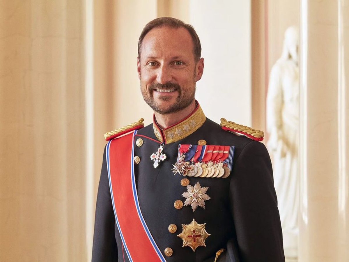 King Haakon VIII ascends throne