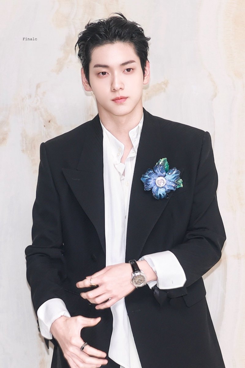 Soobin at Dolce & Gabbana show (photo 2 of 2)
