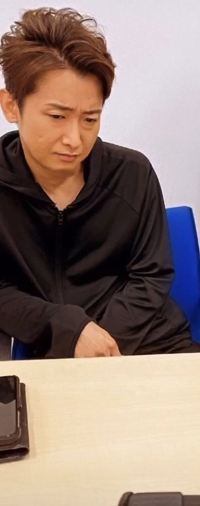 Satoshi Ohno surprised expression (photo 4 of 4)