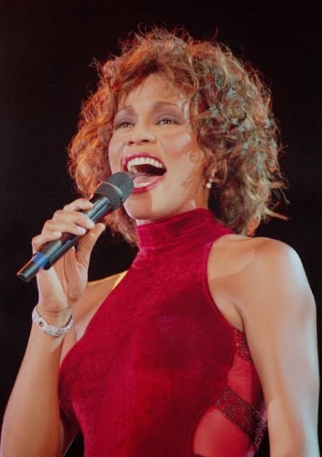 Photos of top female music artists (photo 3 of 4)