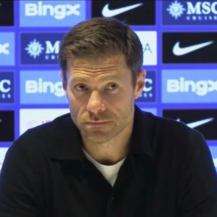 Xabi Alonso on Robert Sanchez (photo 1 of 2)