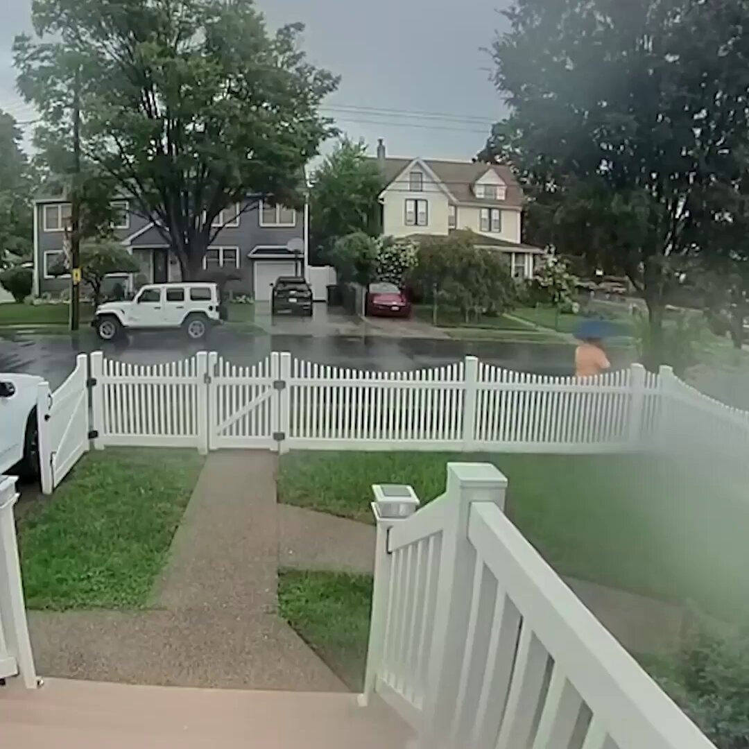 New York man struck by lightning