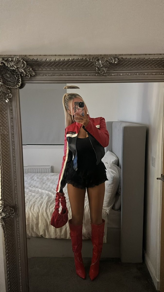 unreal selfie (photo 4 of 4)