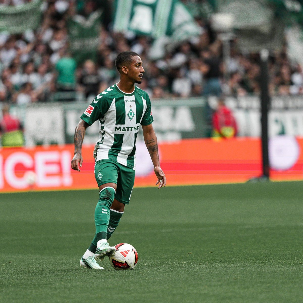 Arthur Werder Bremen dribbling