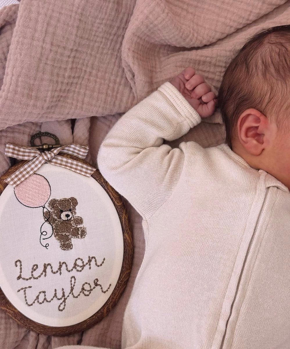 Taylor Lautner family update (photo 2 of 2)