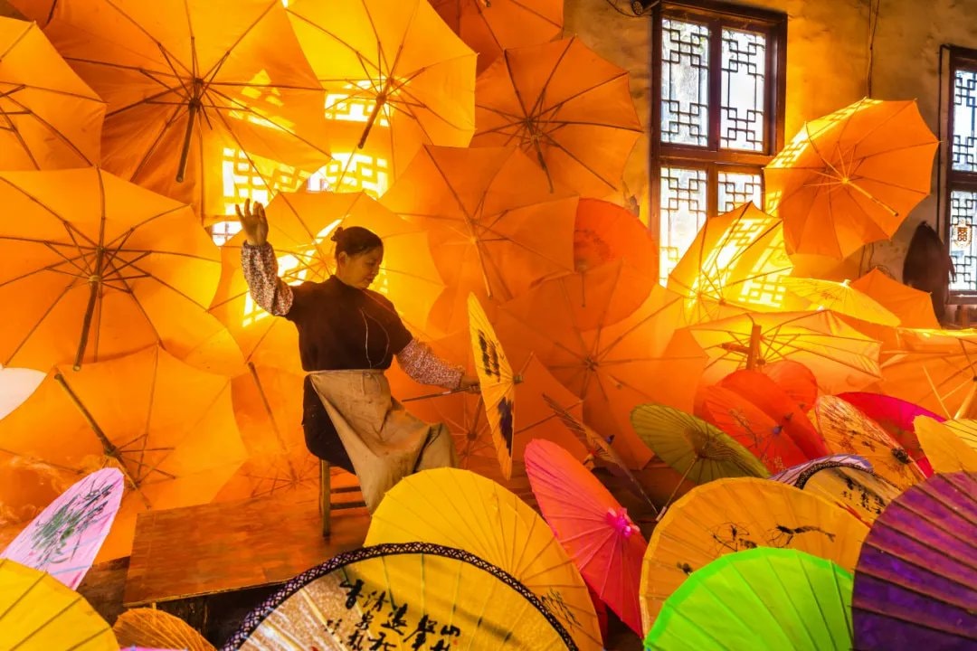 Jialu Wuyuan Paper Umbrella Craft (photo 4 of 4)
