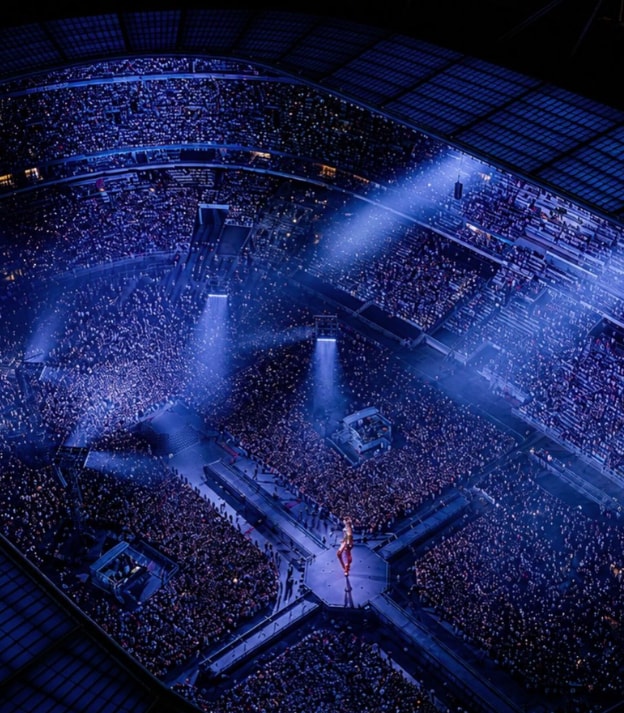 The Weeknd French tour 500k fans (photo 2 of 2)
