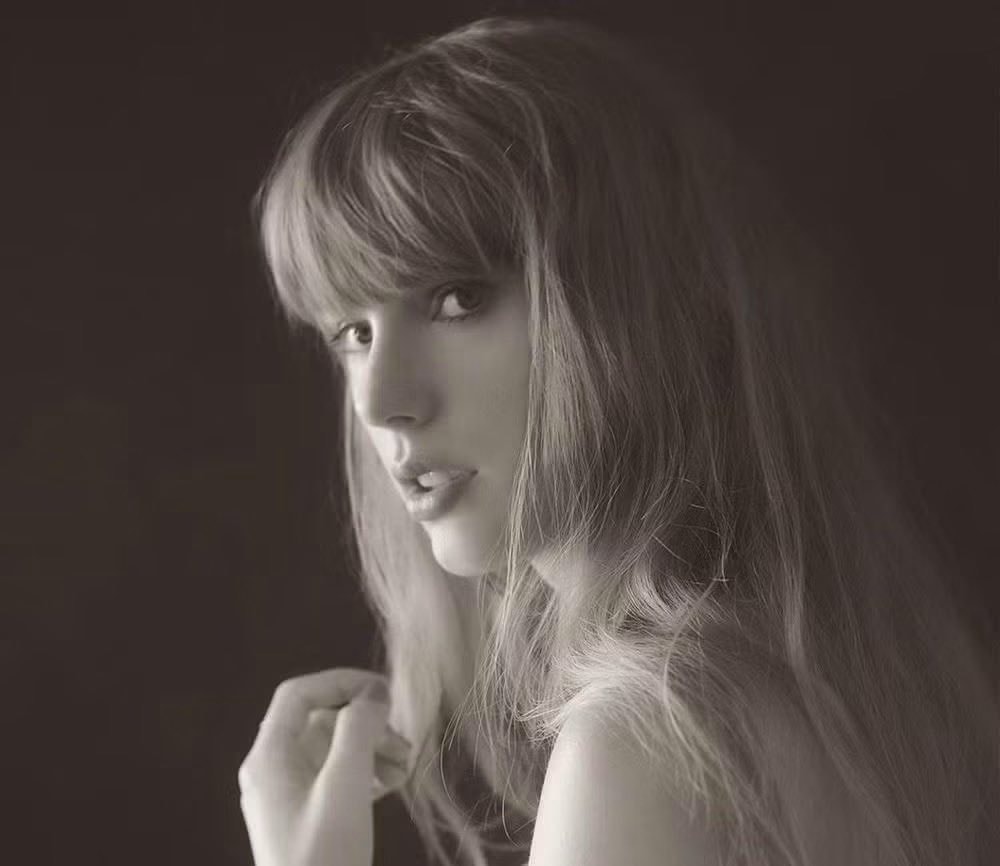 Taylor Swift charitable act (photo 1 of 2)