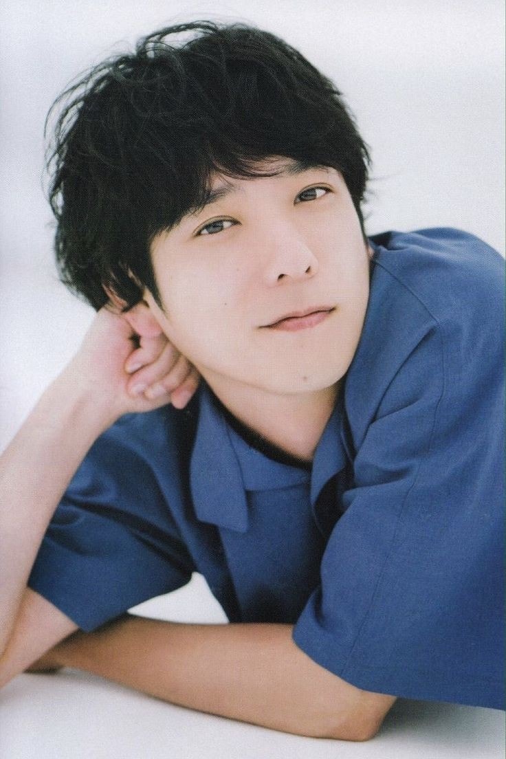 Ninomiya Pocky CM devil horns (photo 2 of 4)