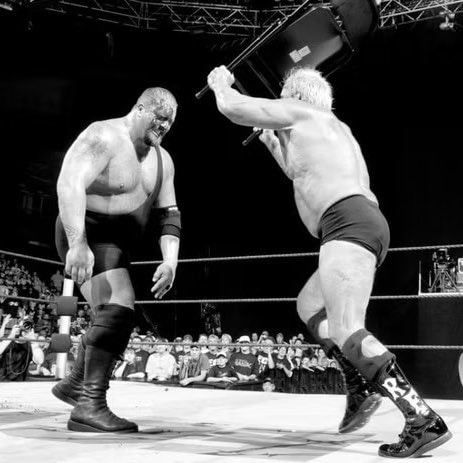 Big Show vs Ric Flair ECW 2006 (photo 3 of 3)