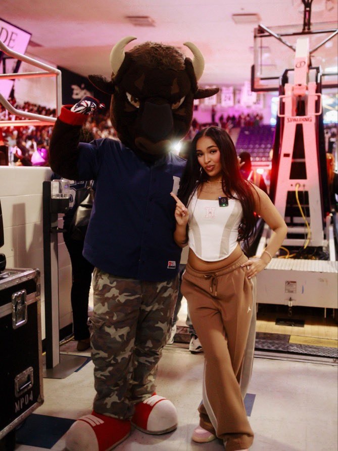 Jordyn Lucas at Howard with Tokyo Toni, 42 Dugg (photo 4 of 4)