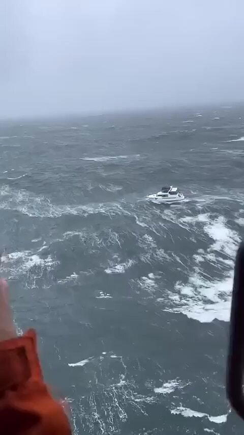 Coast Guard rescue Cape Disappointment 2023 Coast Guard rescue Cape Disappointment 2023