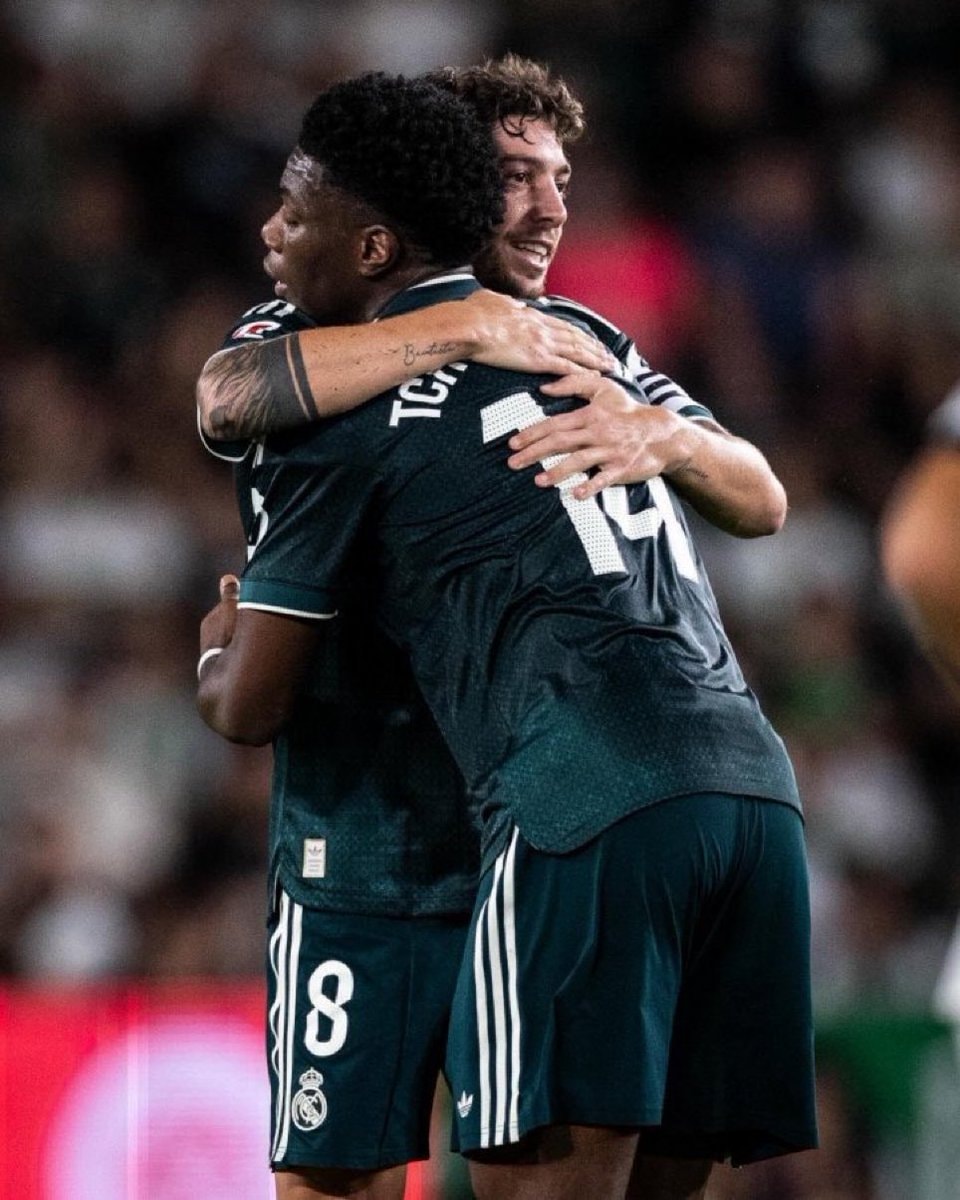 Valverde and Tchouaméni hug