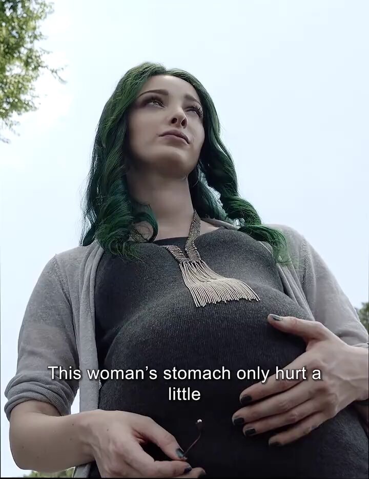pregnant woman green hair reaction