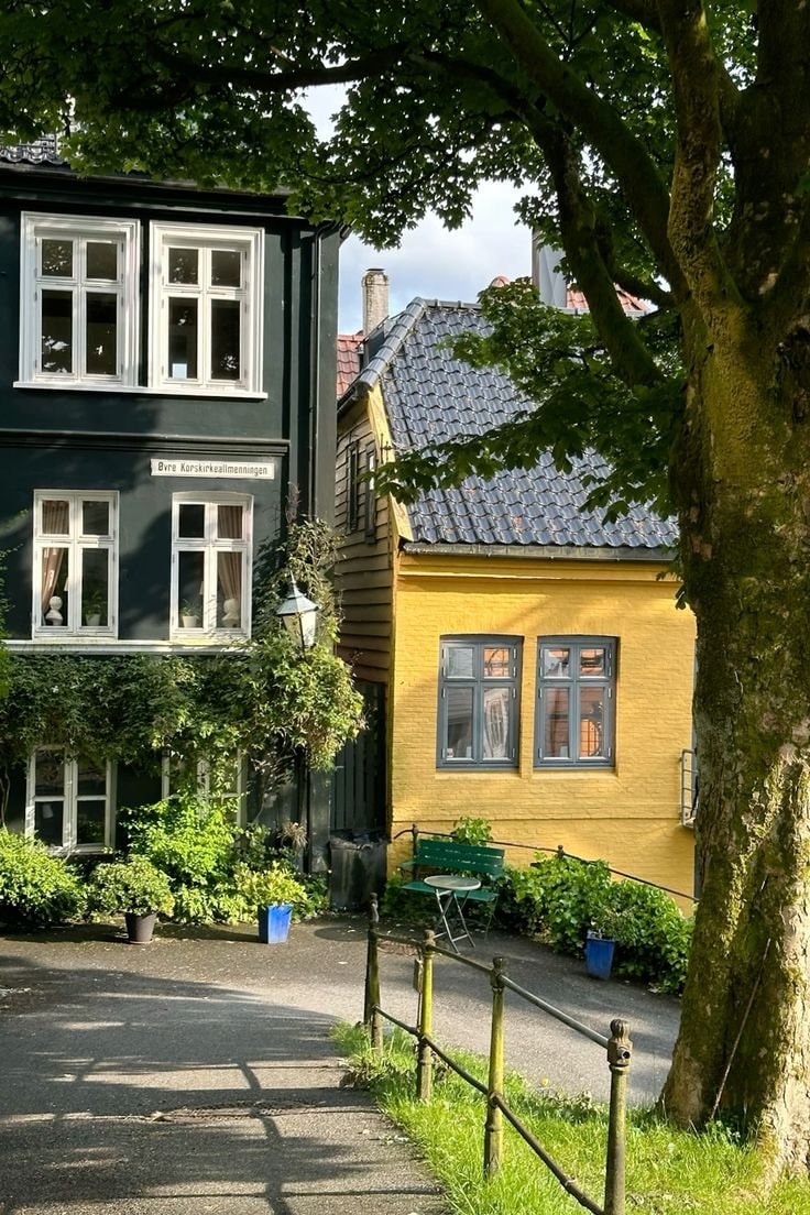 Bergen Norway park scene (photo 4 of 4)