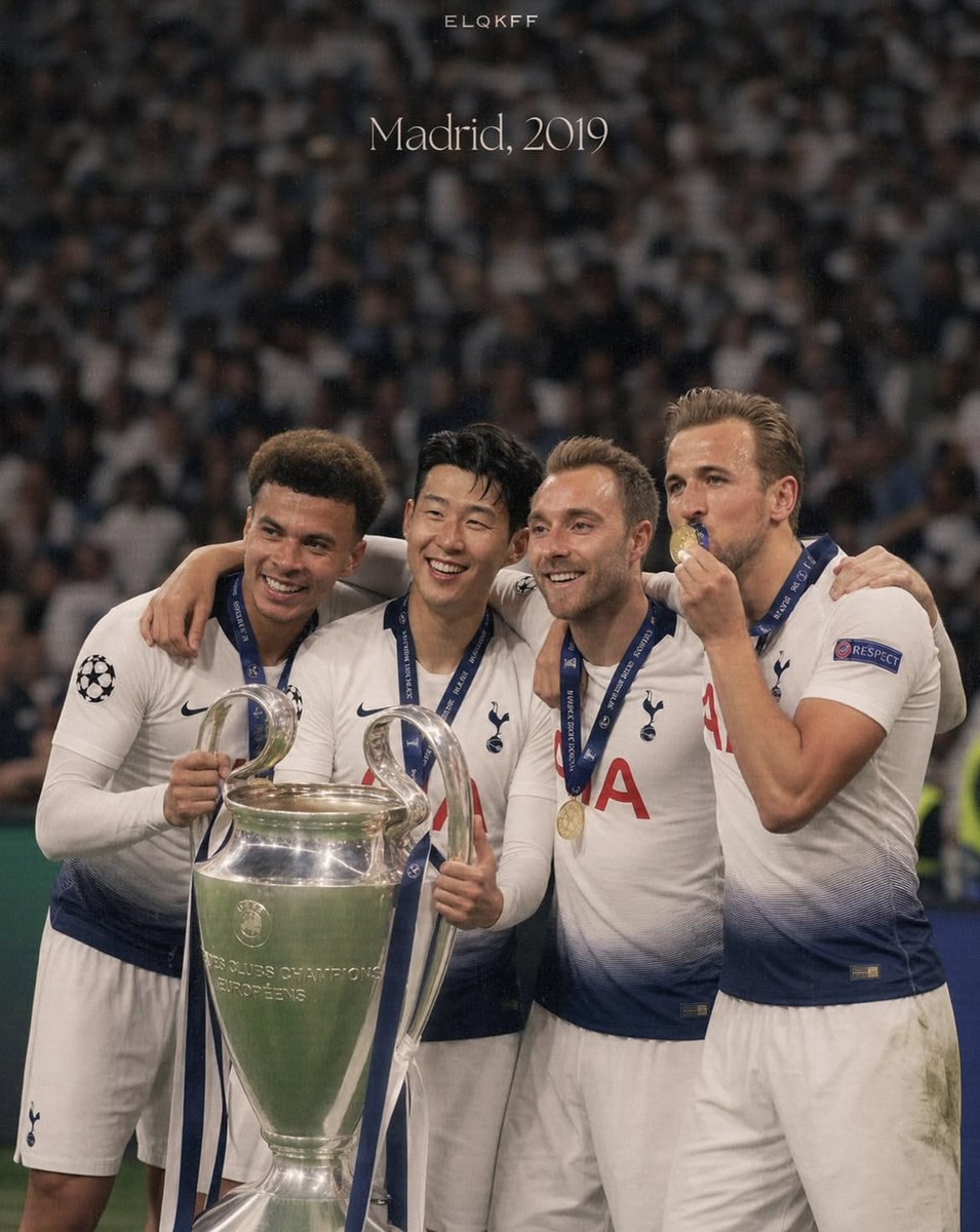 Tottenham players with Champions League trophy