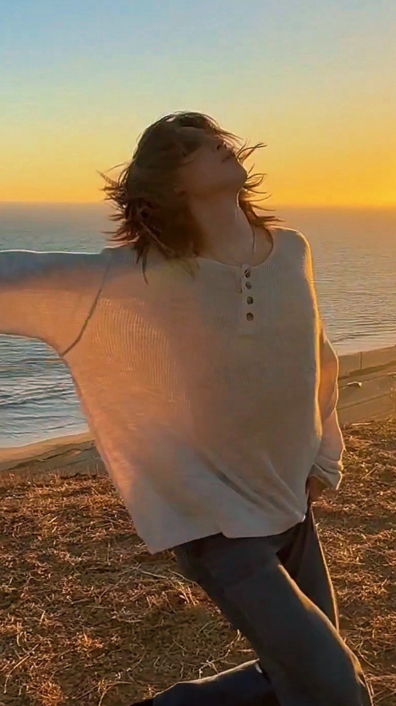 wallpaper worthy dance shot (photo 2 of 2)
