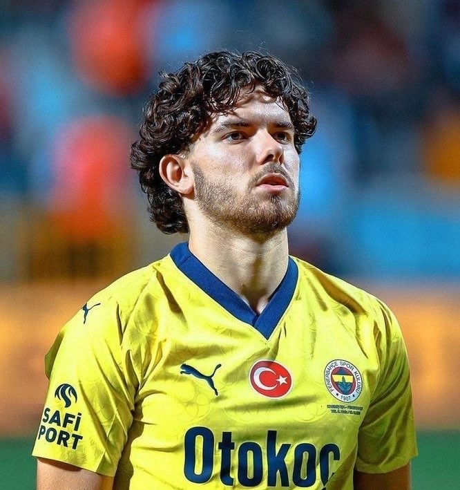 Ferdi Kadıoğlu Fenerbahçe transfer plan (photo 1 of 2)