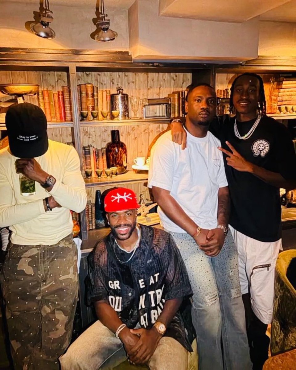 Vinicius Jr dinner with teammates