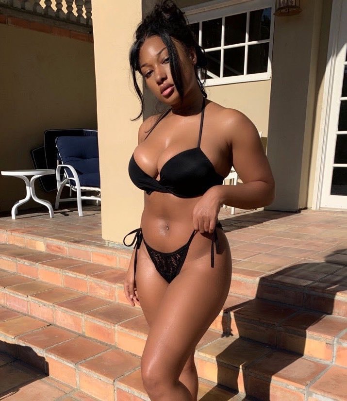 Megan Thee Stallion body card 📸 (photo 2 of 2)
