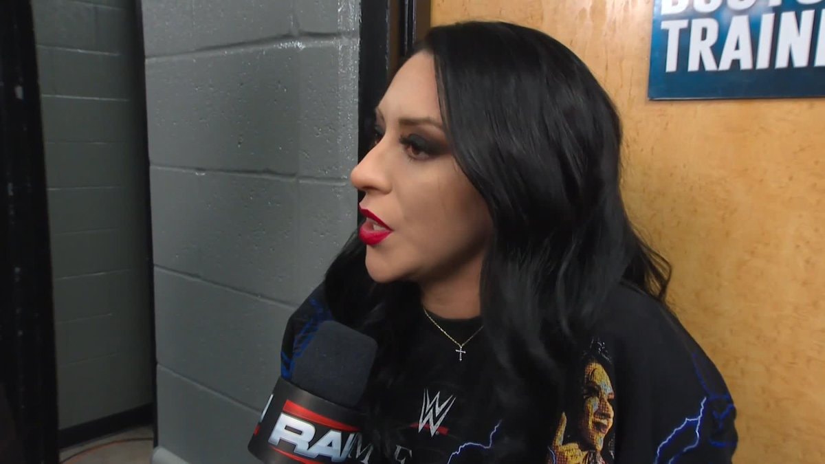 Stephanie Vaquer Becky Lynch WWERAW