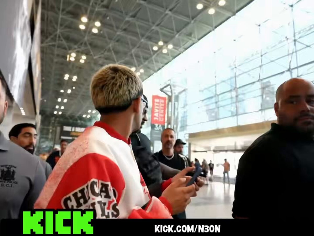 N3on records fan video at Fanatics Fest ❤️
