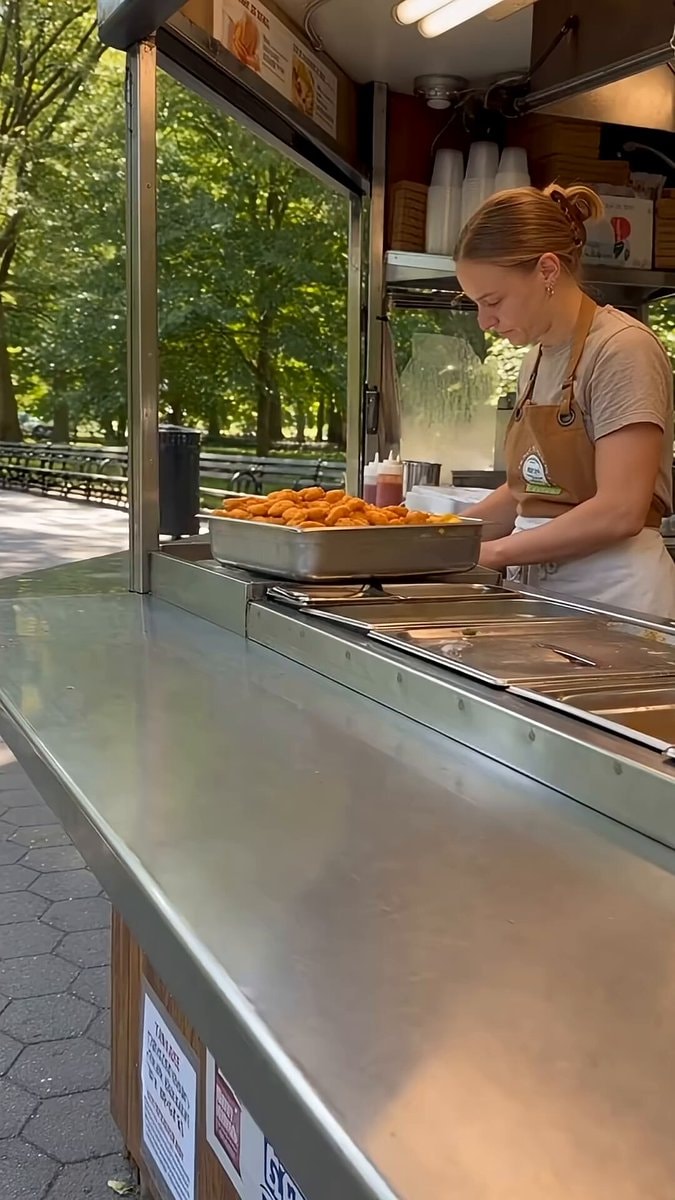 crows trading coins for food