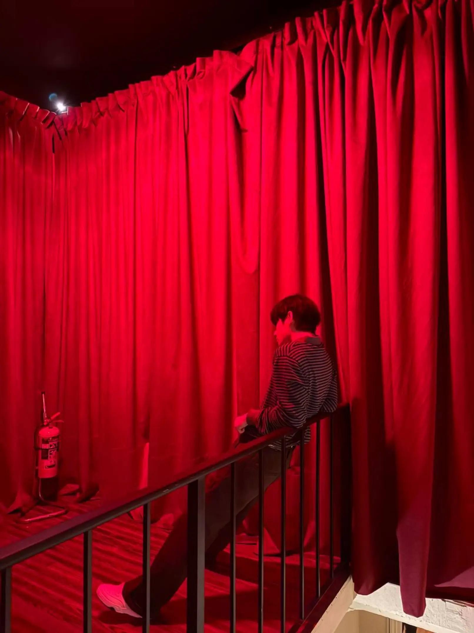 Təxəн Weverse camera question (photo 3 of 3)