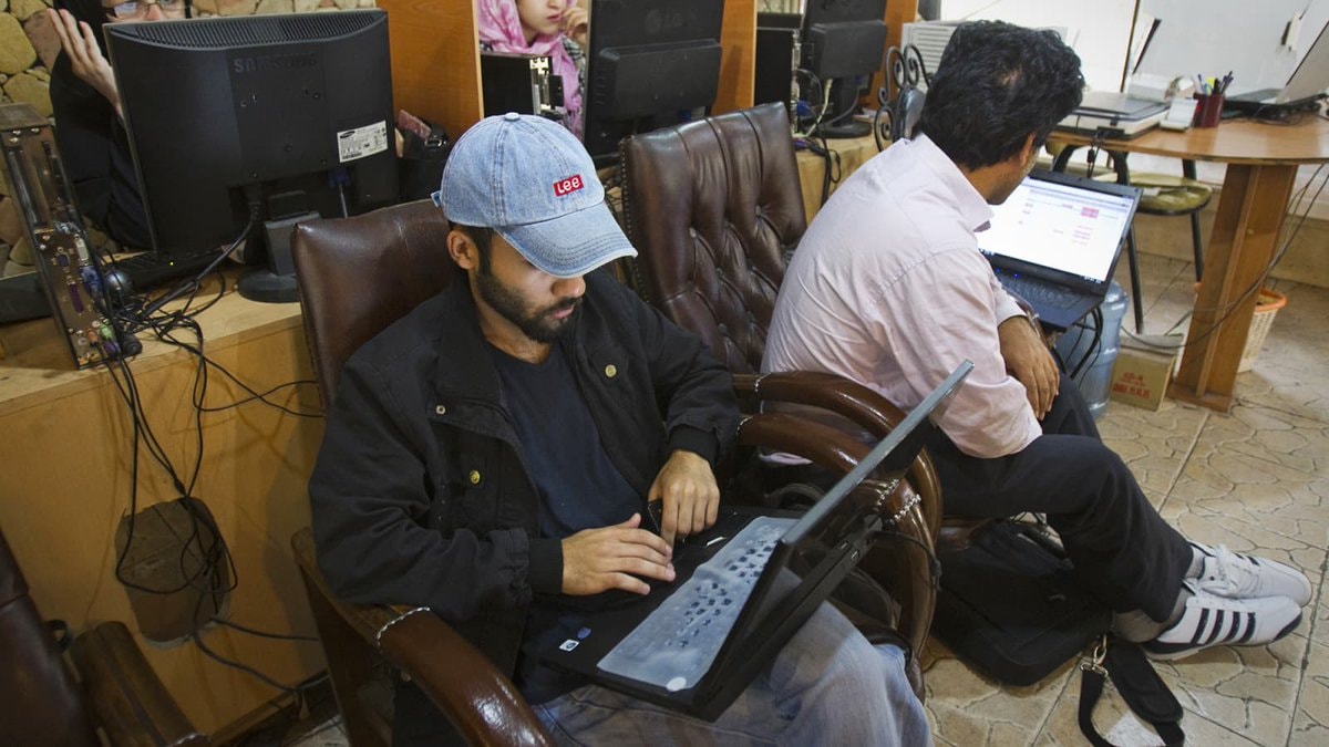 Google sanctions Iran account access