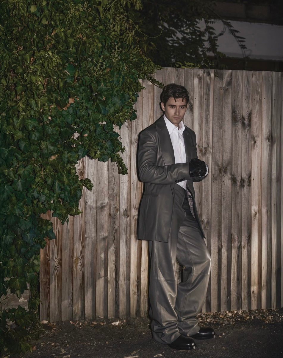 Michael Johnston Numéro Netherlands cover (photo 4 of 4)