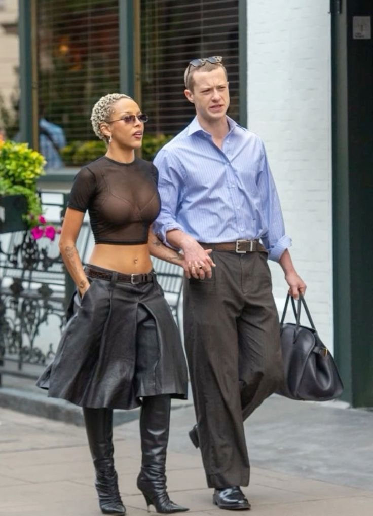 Doja Cat and Joseph Quinn in London Doja Cat and Joseph Quinn in London