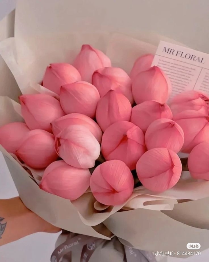 Pink Lotus Bouquet in Car (photo 3 of 4)