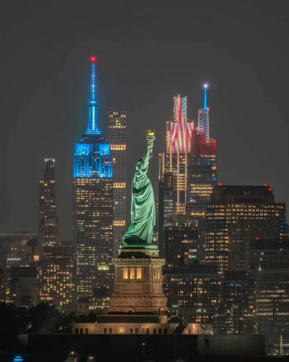 Statue of Liberty New York City skyline