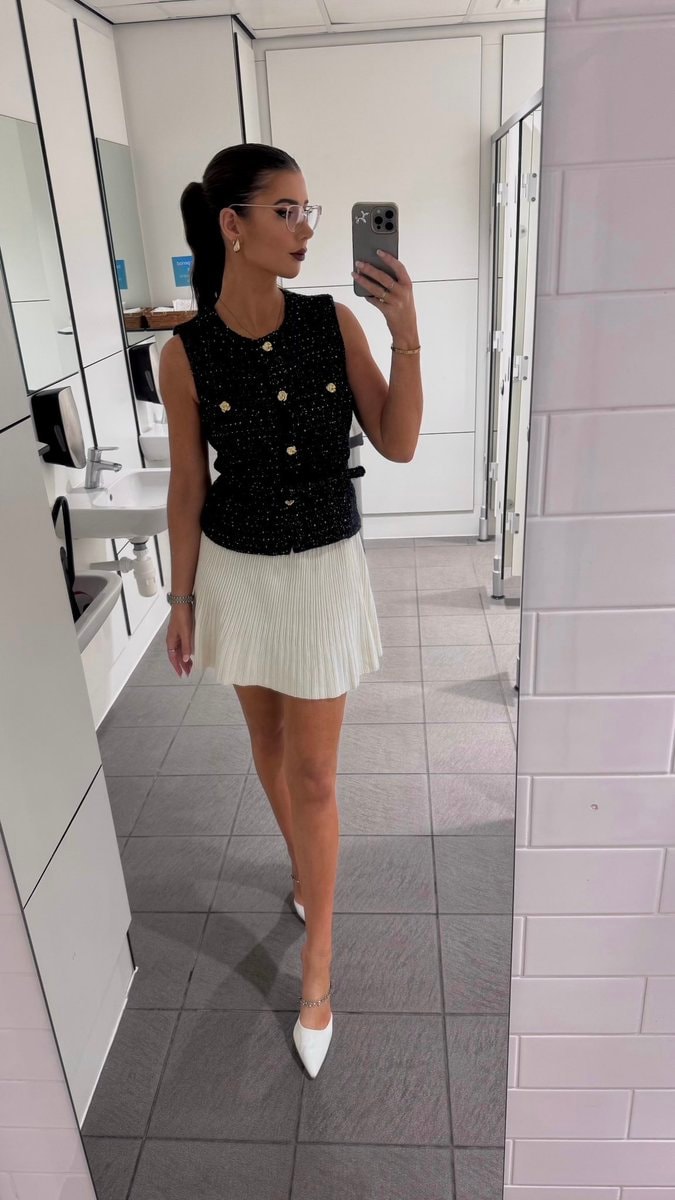 Kate Tracey mirror selfie